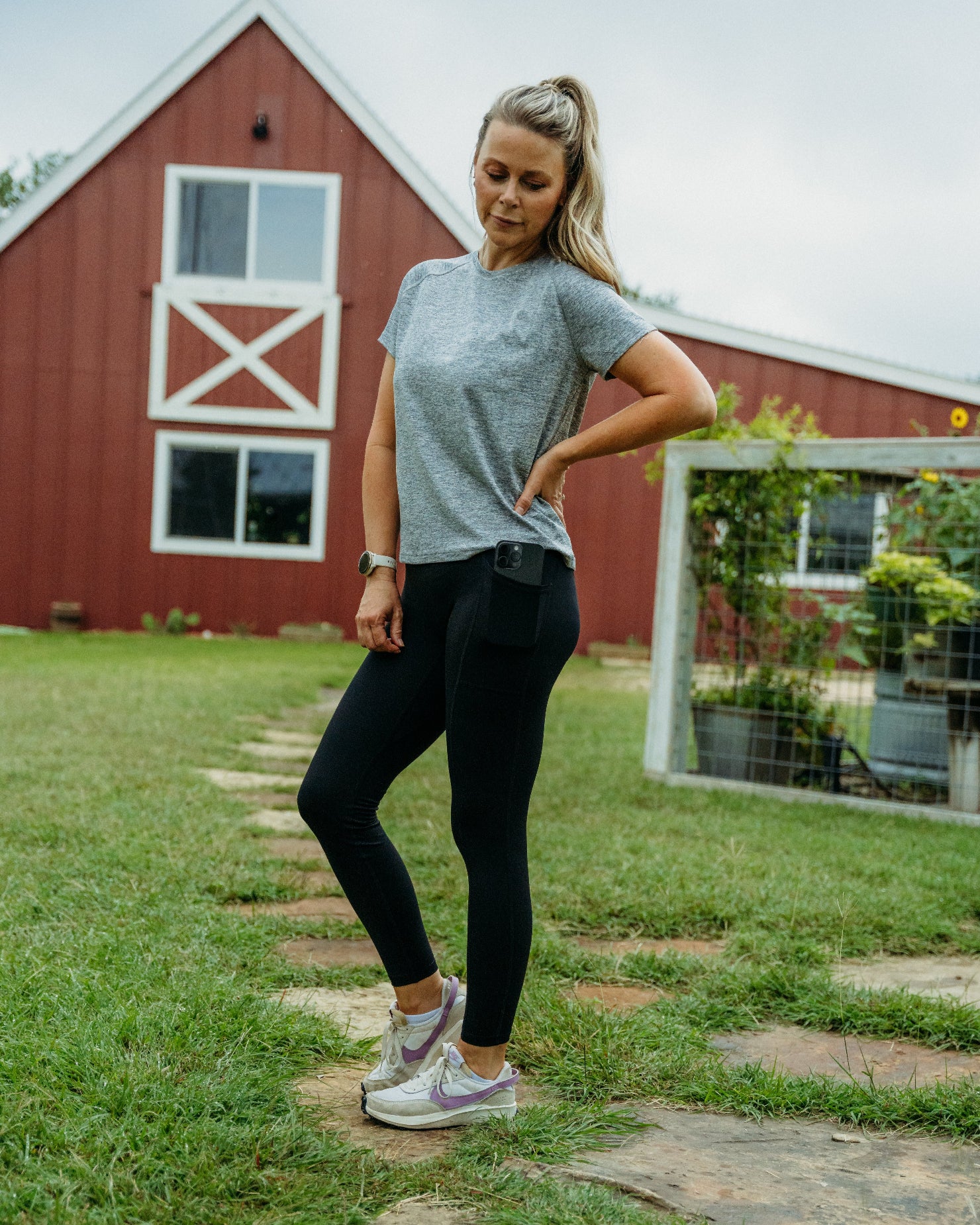 Black Performance Pocket Leggings - Image 2